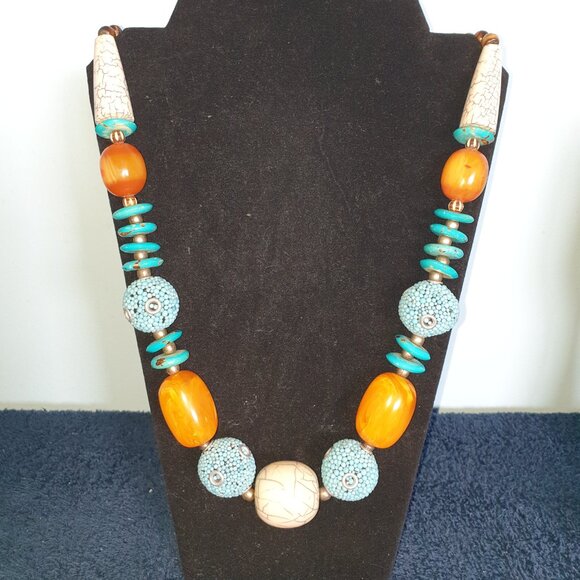 Chunky Vintage Tribal Butterscotch Turquoise Bakelite Statement Necklace - Picture 3 of 15